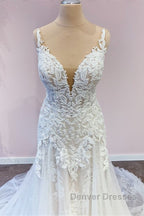 Stunning Long A-Line Tulle Sweetheart Appliques Lace Wedding Dress