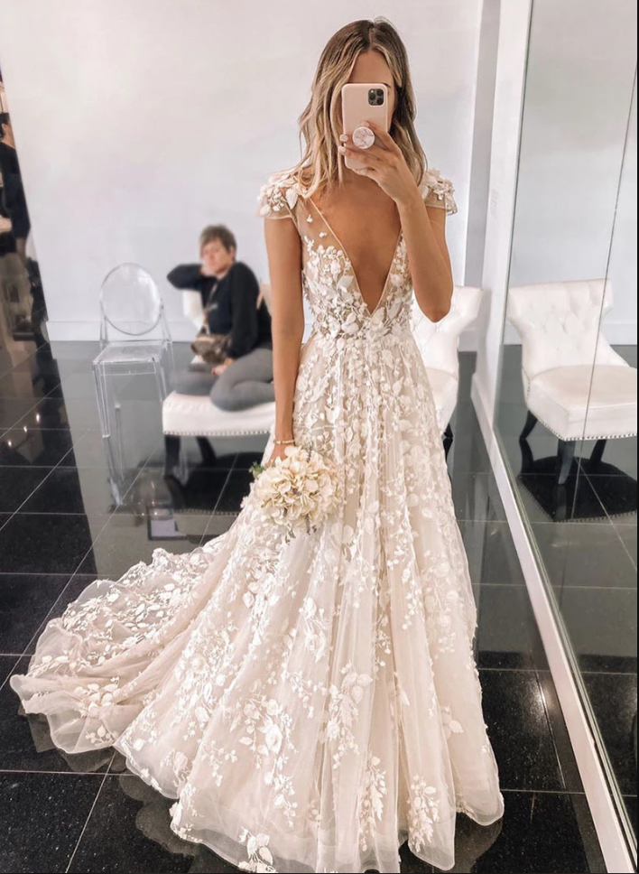 Stylish V Neck Tulle Applique Long Prom Dress Main image