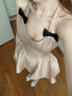Sweet Pink Halter Neck Bow Satin A-Line Homecoming Dress