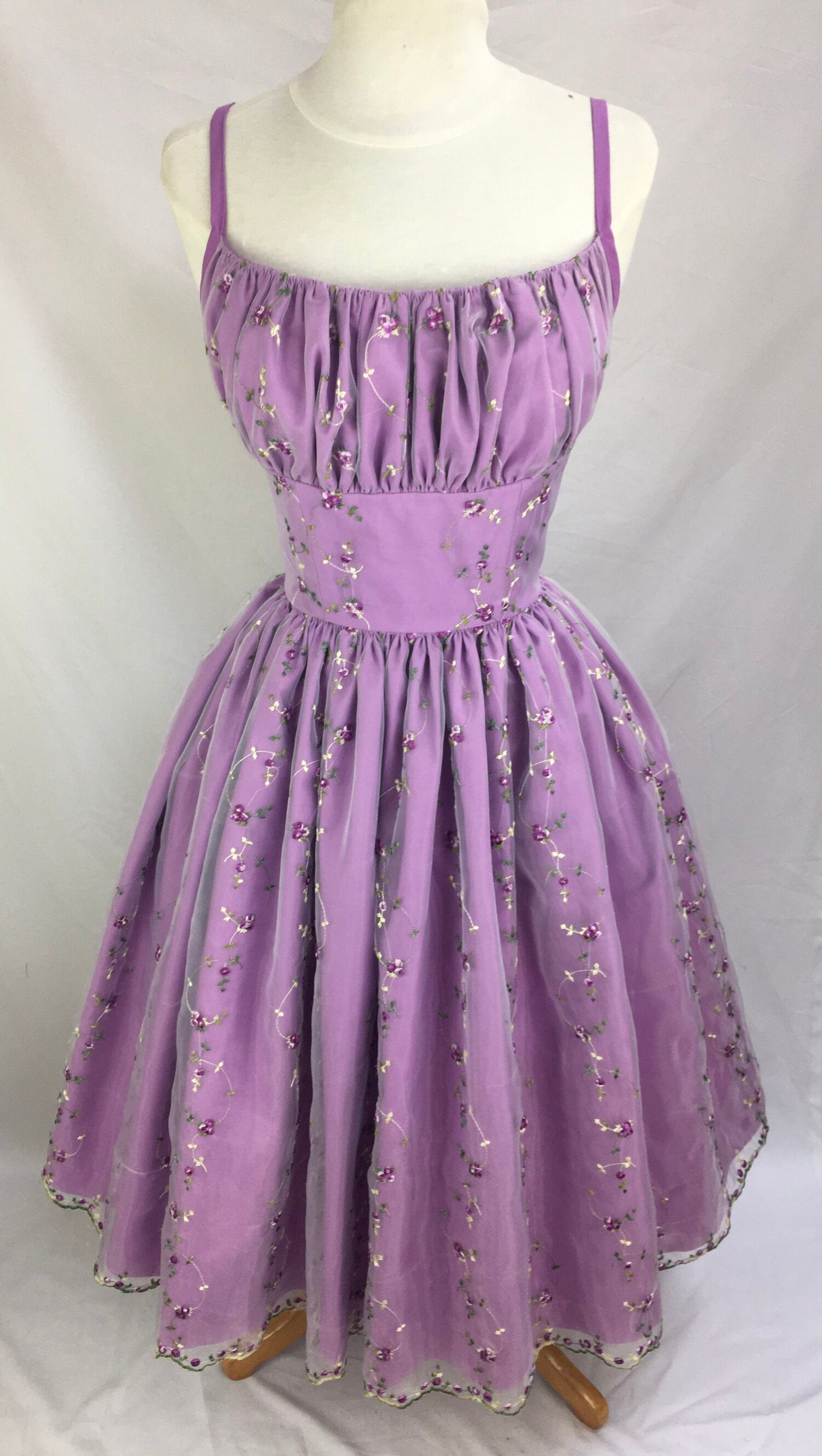 Sweet Purple Flower Embroidery Waist A-Line 16Th Birthday Homecoming Dress Main image