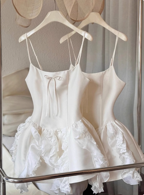 Sweet White Bow Satin Lace Ruffled 17Th Birthday Homecoming Dress Main image