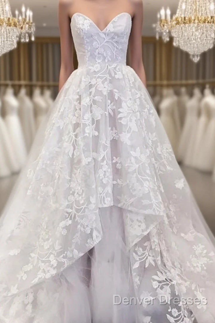 Sweetheart White Ball Gown Tulle Appliques Wedding Dress Main image