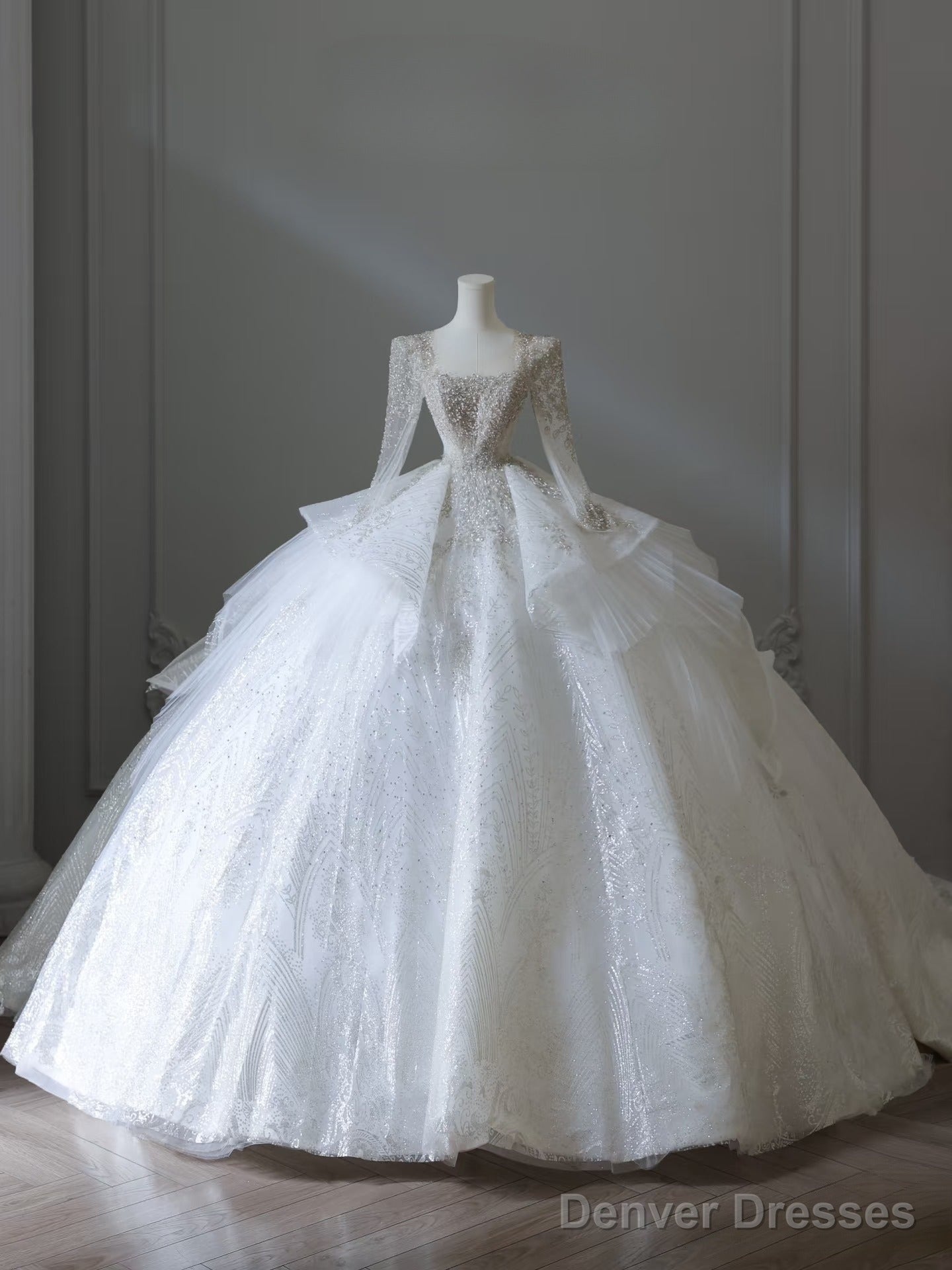 Timeless Ball Gown Square Neckline Sequin Long Wedding Dresses Bridal Dress Secondary image