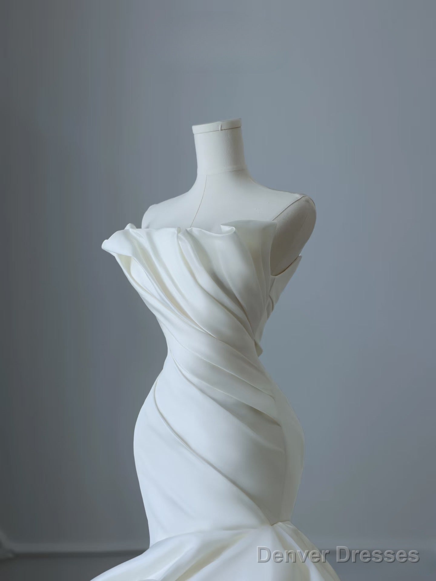 Timeless Mermaid Strapless Ivory Ruffles Long Wedding Dresses Bridal Dress