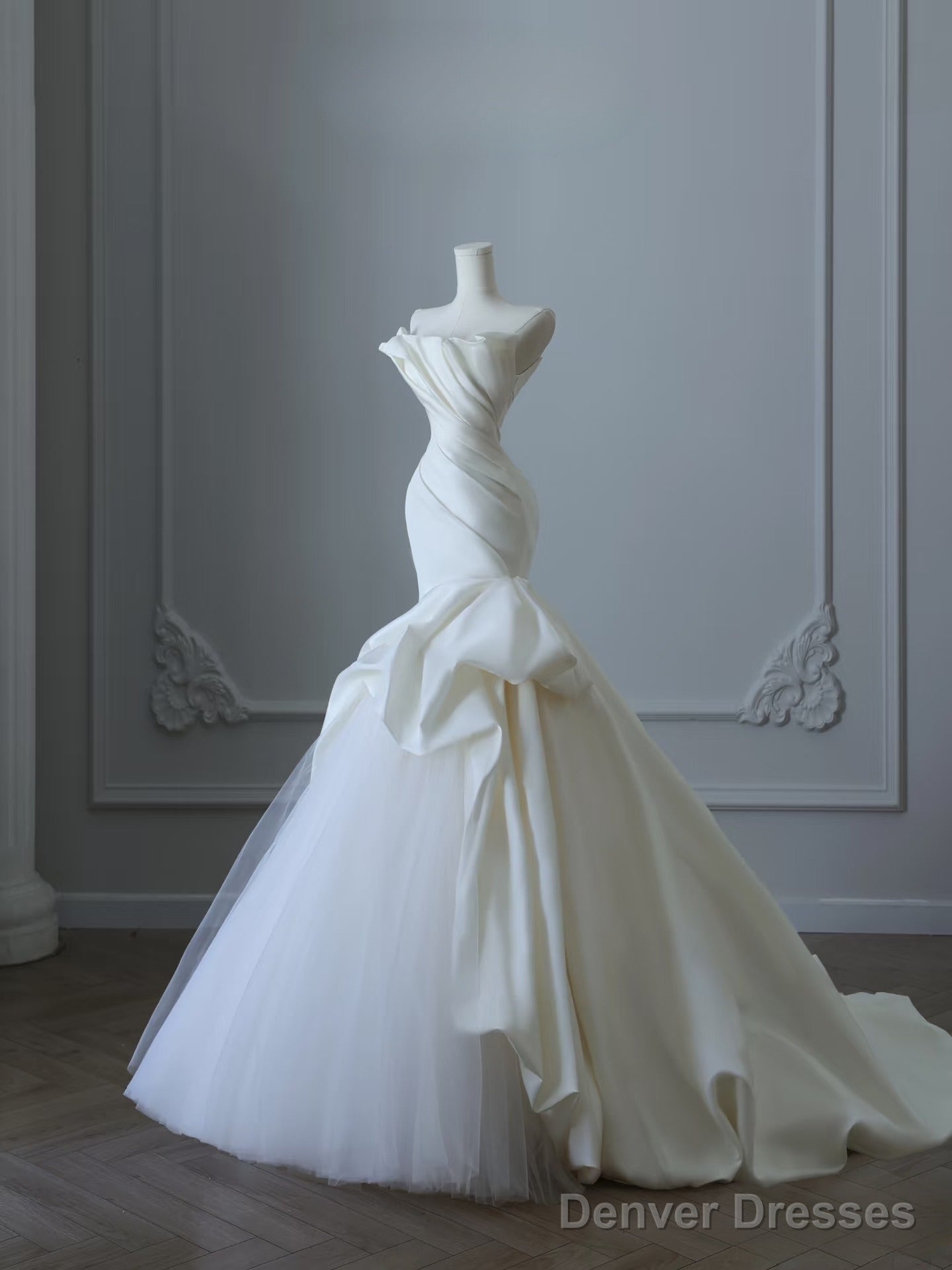 Timeless Mermaid Strapless Ivory Ruffles Long Wedding Dresses Bridal Dress Main image