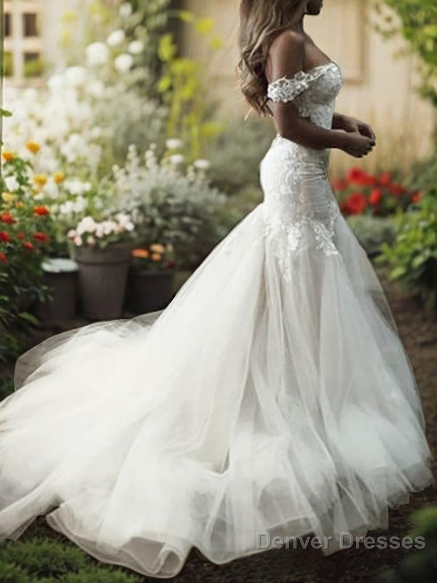 Trumpet/Mermaid Off-the-Shoulder Sweep Train Tulle Wedding Dresses With Appliques Lace Secondary image