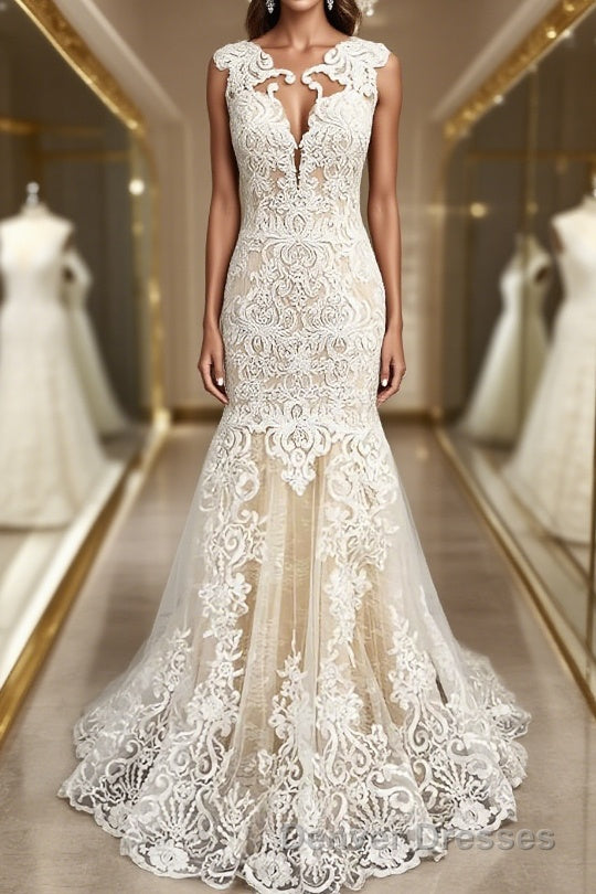 Trumpet/Mermaid Scoop Sweep Train Tulle Wedding Dress With Appliques Lace