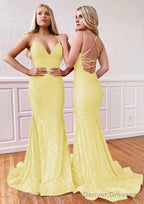 Trumpet/Mermaid Sleeveless Sweep Train Lace Prom Dresses With Pleated