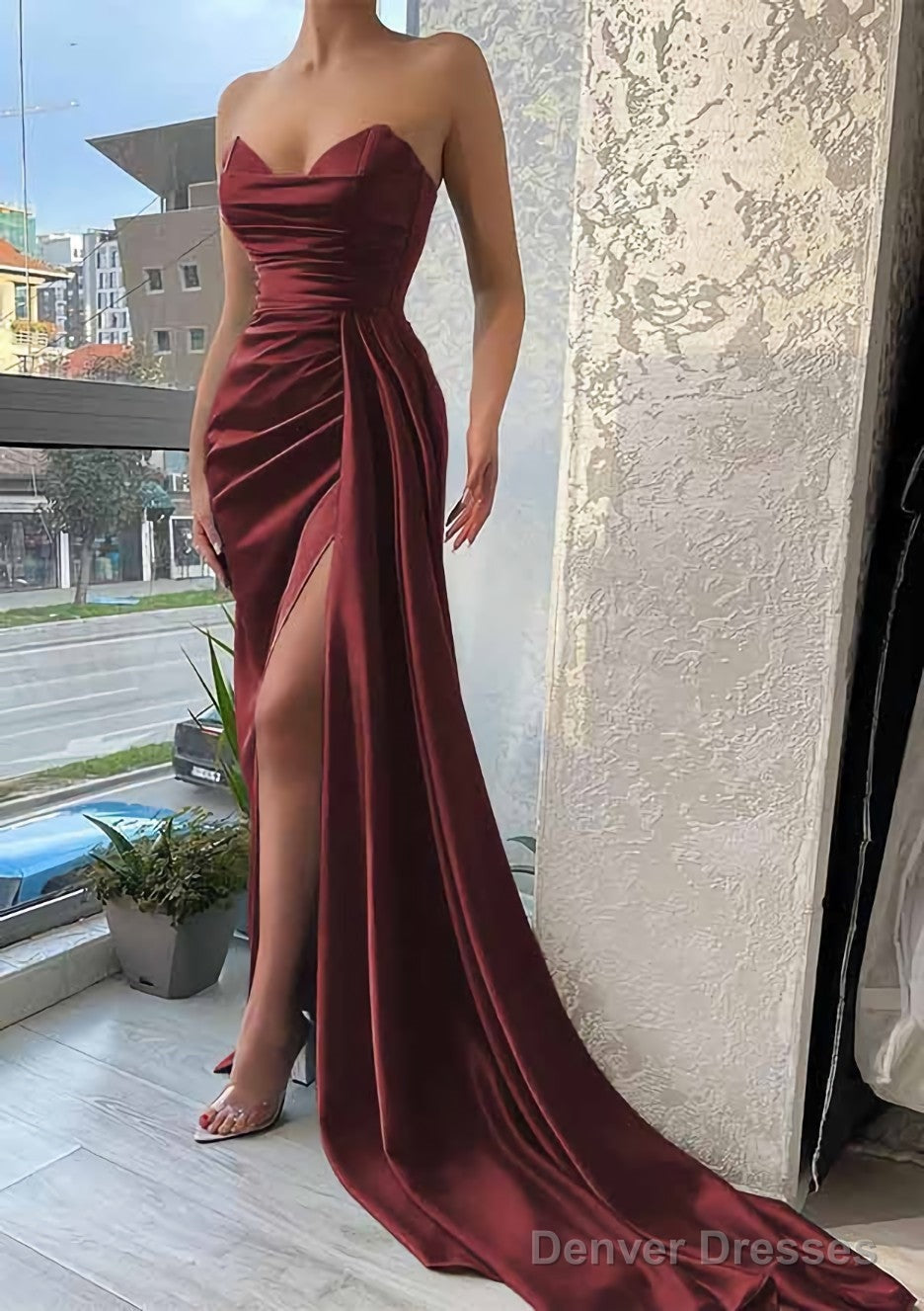 Trumpet/Mermaid Sweetheart Strapless Court Train Satin Prom Dresses With Pleated Split
