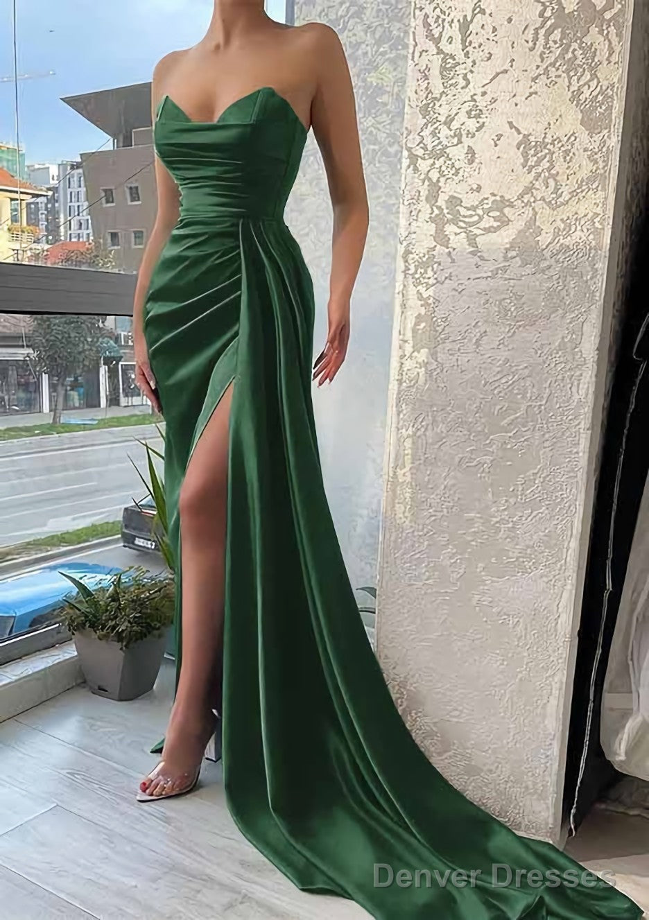Trumpet/Mermaid Sweetheart Strapless Court Train Satin Prom Dresses With Pleated Split