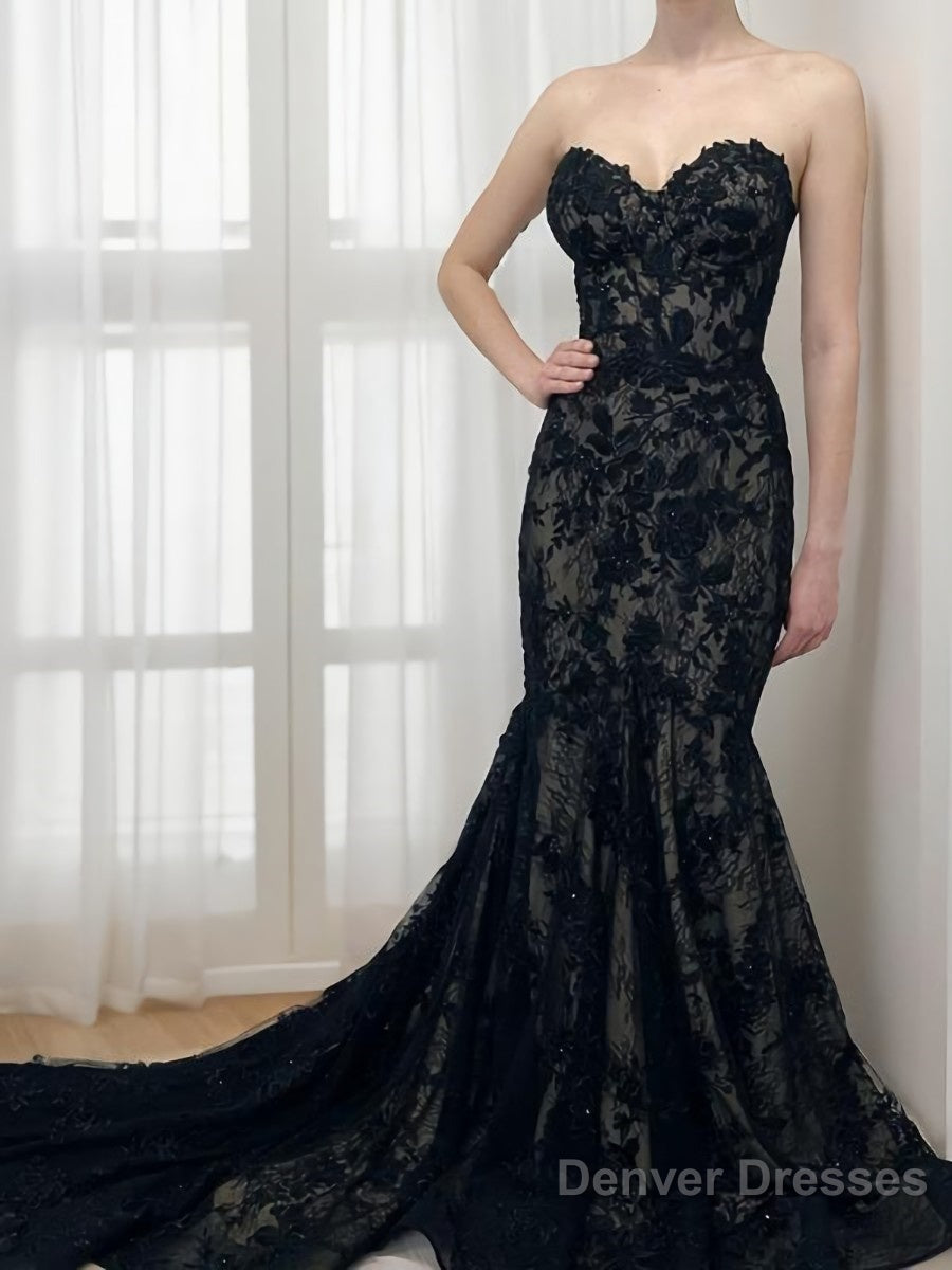 Trumpet/Mermaid Sweetheart Sweep Train Lace Wedding Dress with Appliques Lace Main image