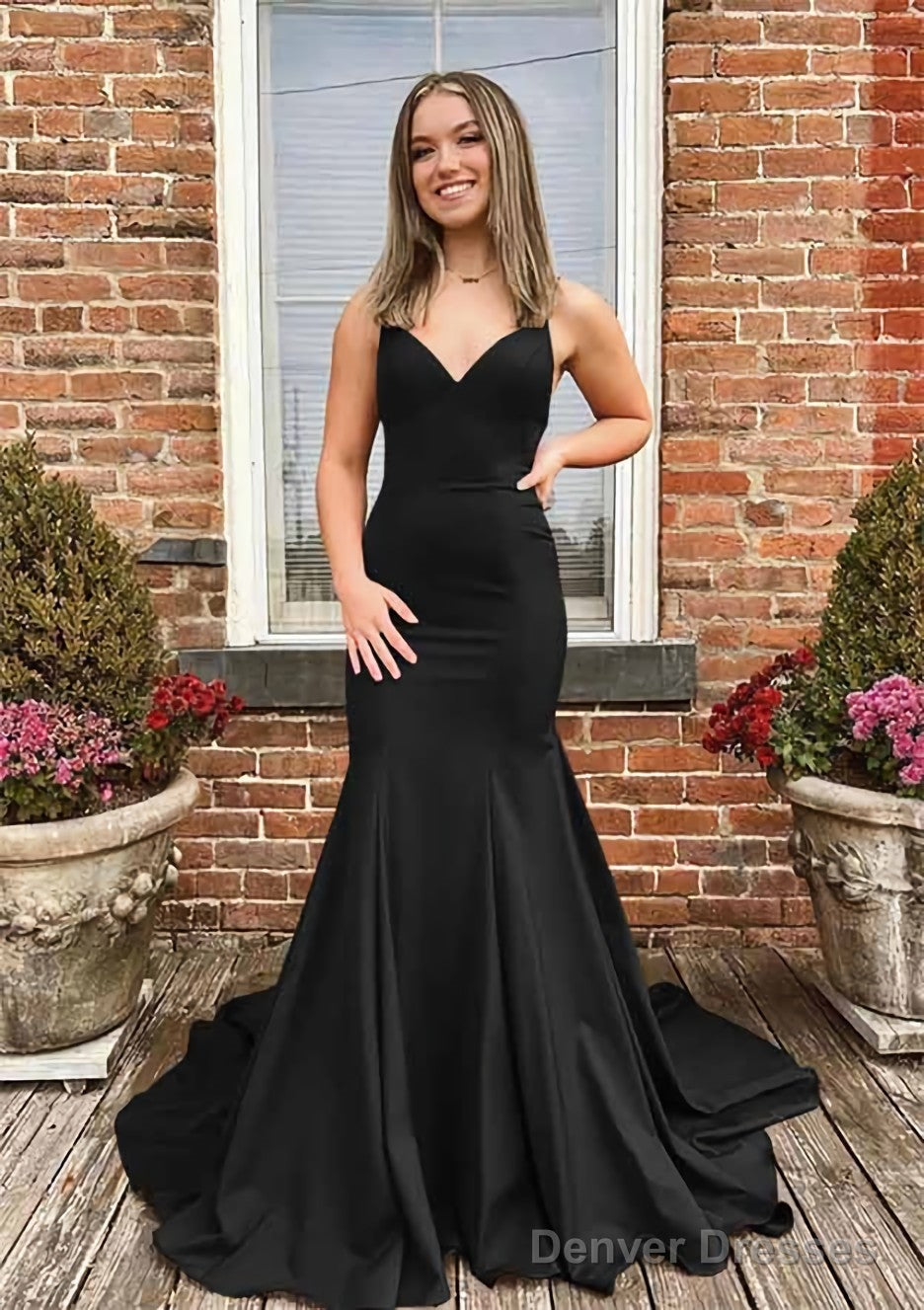 Trumpet/Mermaid V Neck Spaghetti Straps Sweep Train Satin Prom Dresses