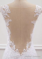 Tulle Trumpet/Mermaid Sweep Train Wedding Dresses