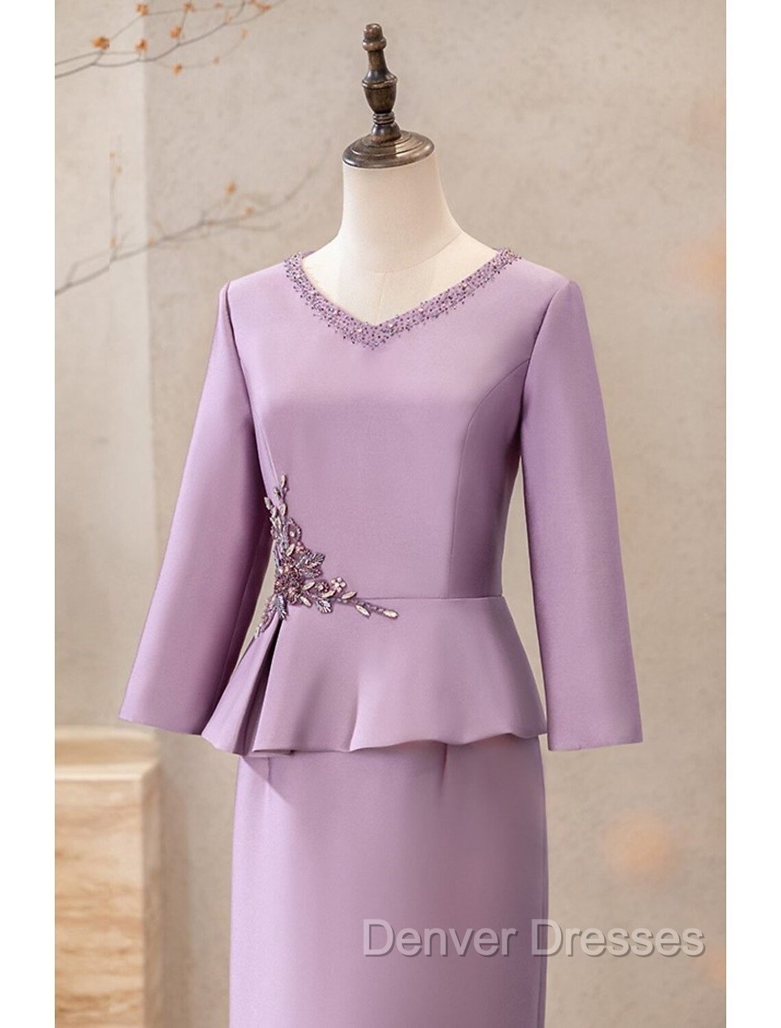 Two Piece Cocktail Dress Elegant Dress Wedding Party Tea Length Long Sleeve V Neck Satin Mother Of The Bride Dress Secondary image