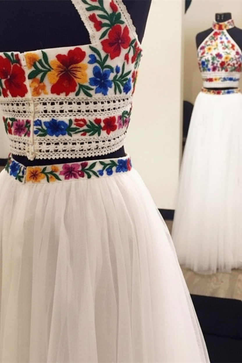 Two Piece High Neck Long Evening Dress with Appliques Sleeveless Secondary image