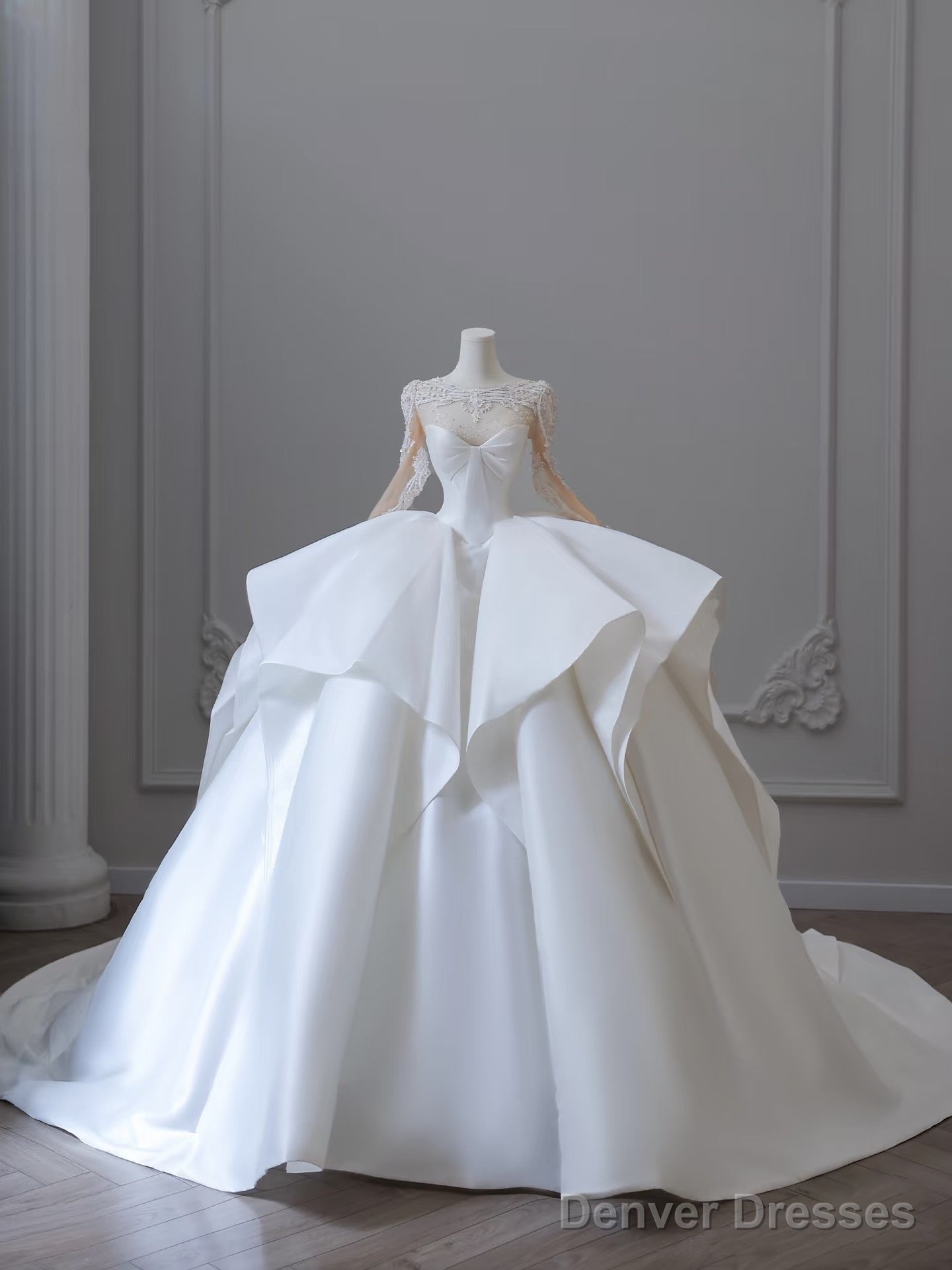 Unique Ball Gown Scoop Tulle White Long Sleeves Wedding Dresses Brides Dress Secondary image
