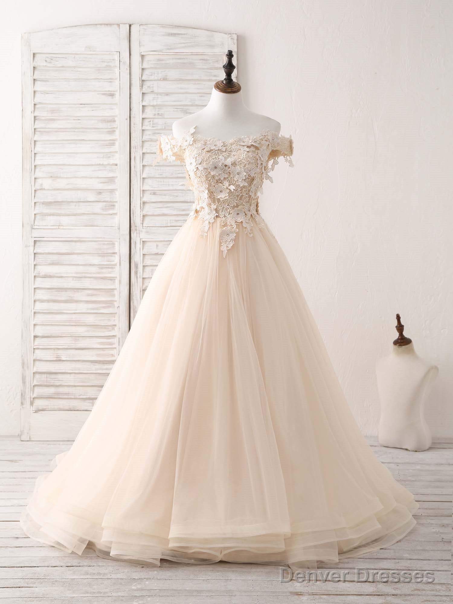 Unique  Lace Applique Tulle Long Champagne Prom Dresses Sweet 16 Dress Secondary image