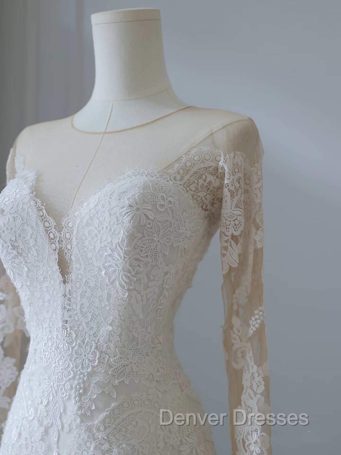Unique Mermaid Scoop Neckline Long Sleeves Wedding Dress White Brides Dress