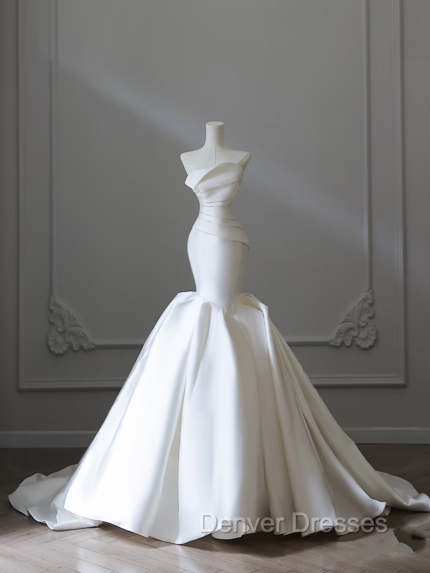 Unique Mermaid Strapless Ivory Satin Wedding Dress Brides Dress