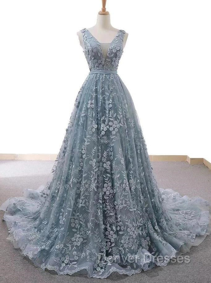 V-Neck Appliques Lace Wedding Dress With Chapel Train Secondary image