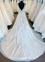 V-Neck Backless Lace/Tulle Wedding Dress