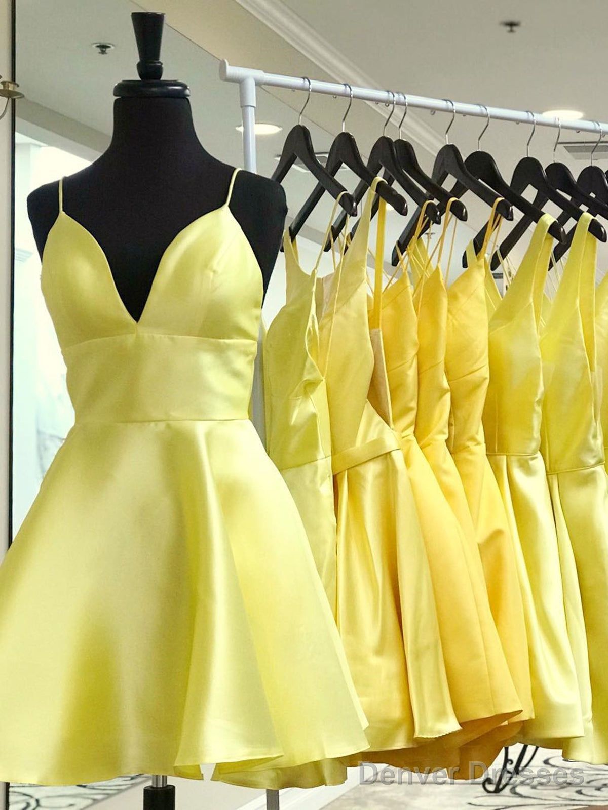 V Neck Short Yellow Prom Dresses, Short V Neck Yellow Graduation Homecoming Dresses Main image