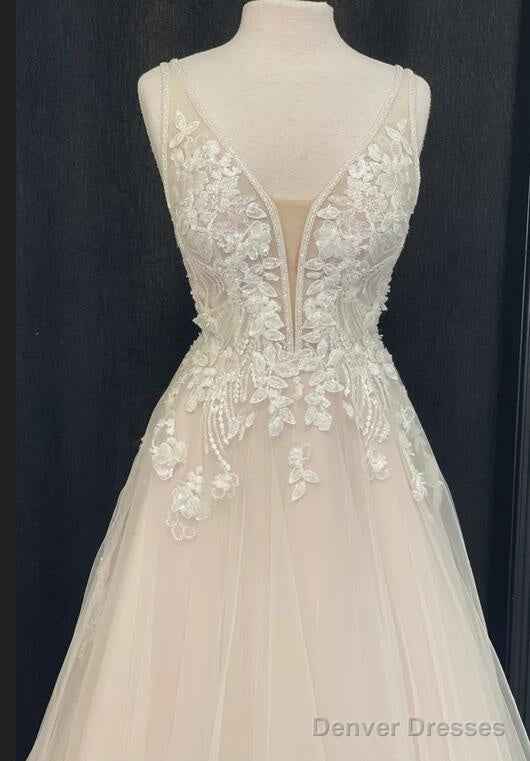 V-Neck Tulle A-Line Wedding Dress With Appliques Secondary image