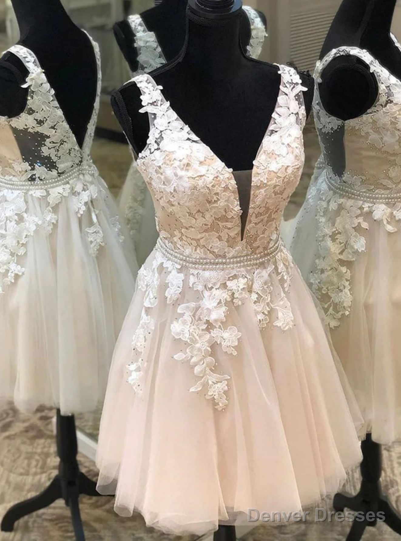 V-neck Tulle Appliques Homecoming Dress Main image