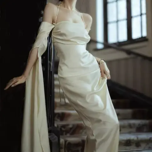 Vintage A Line Strapless Long Sleeves White Silk Satin Backless Wedding Dress Main image