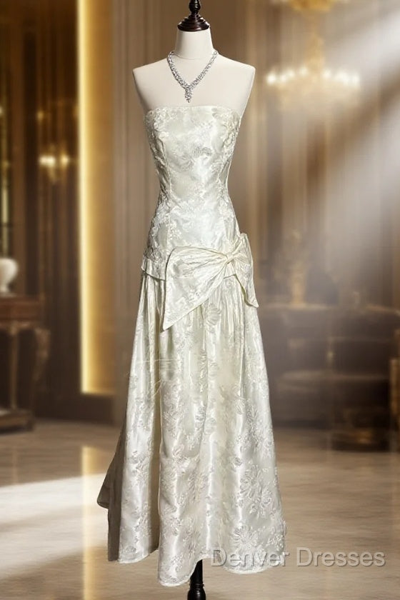 Vintage A Line Strapless White Lace Prom Gown Fairy Prom Dress Main image