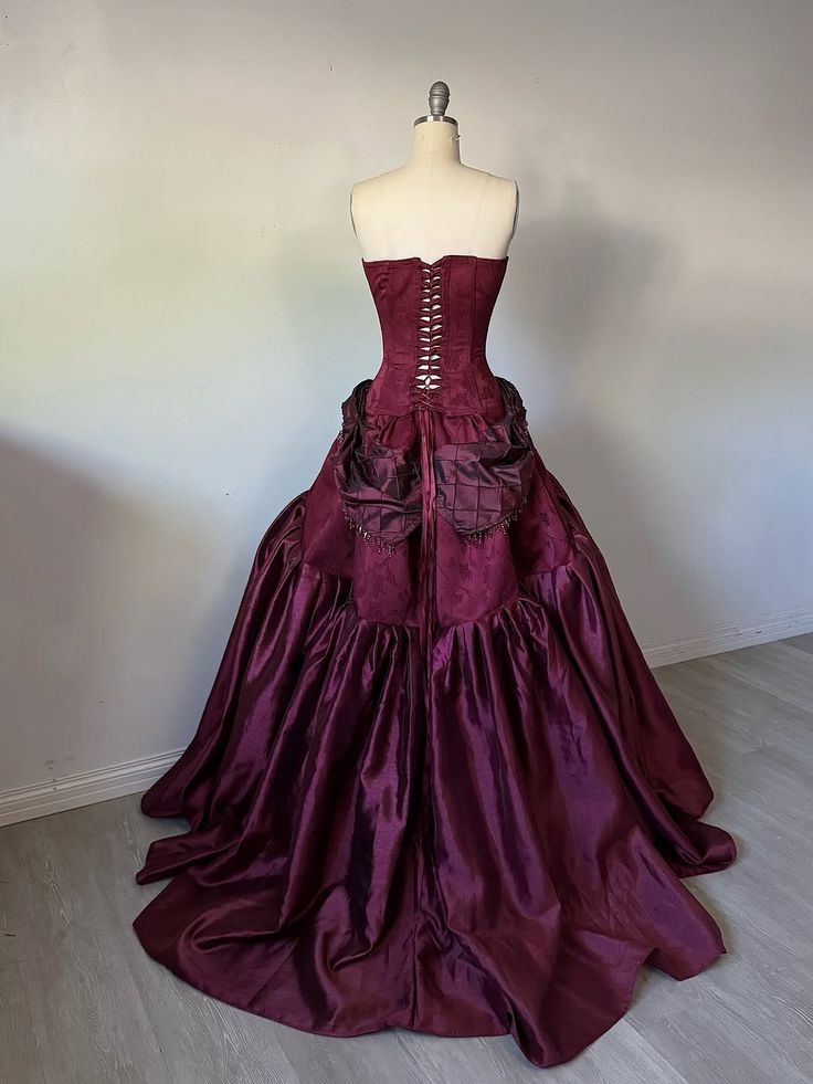 Vintage Ball Gown Strapless Burgundy Sleeveless Satin 90S Classy Prom Dress Inspiration Party Dress Princess Graduation Dress