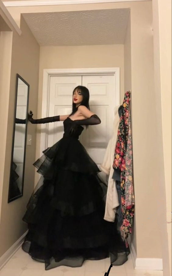 Vintage Ball Gown Strapless Sleeveless Long Tulle Black Prom Dress
