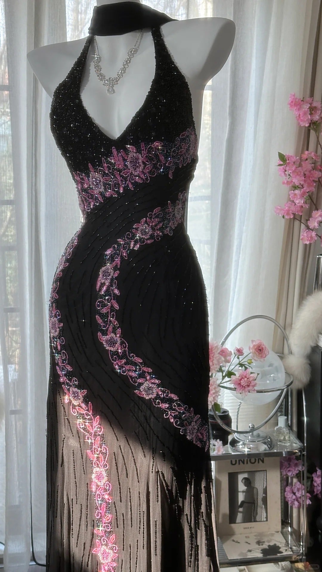 Vintage Black Pink Diamond Halter Neck Chiffon Mermaid Evening Gown Prom Dress Secondary image
