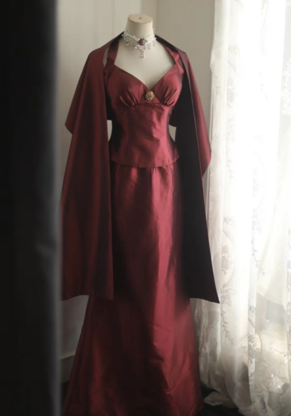 Vintage Burgundy Halter Neck Mermaid Satin Long Prom Dress Evening Dress