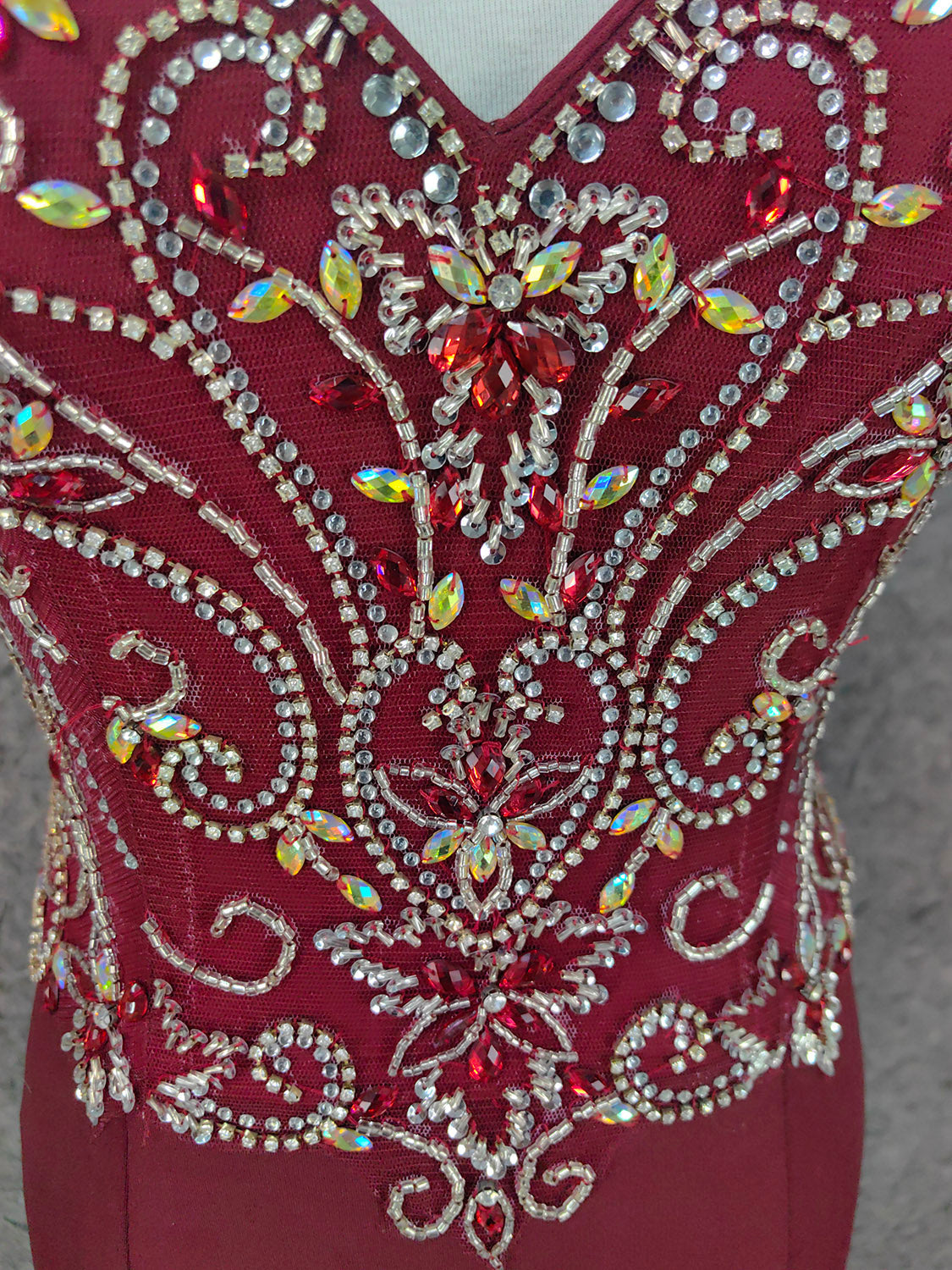 Vintage Burgundy Spaghetti Strap V-Neck Beaded Chiffon Long Prom Dress Evening Dress