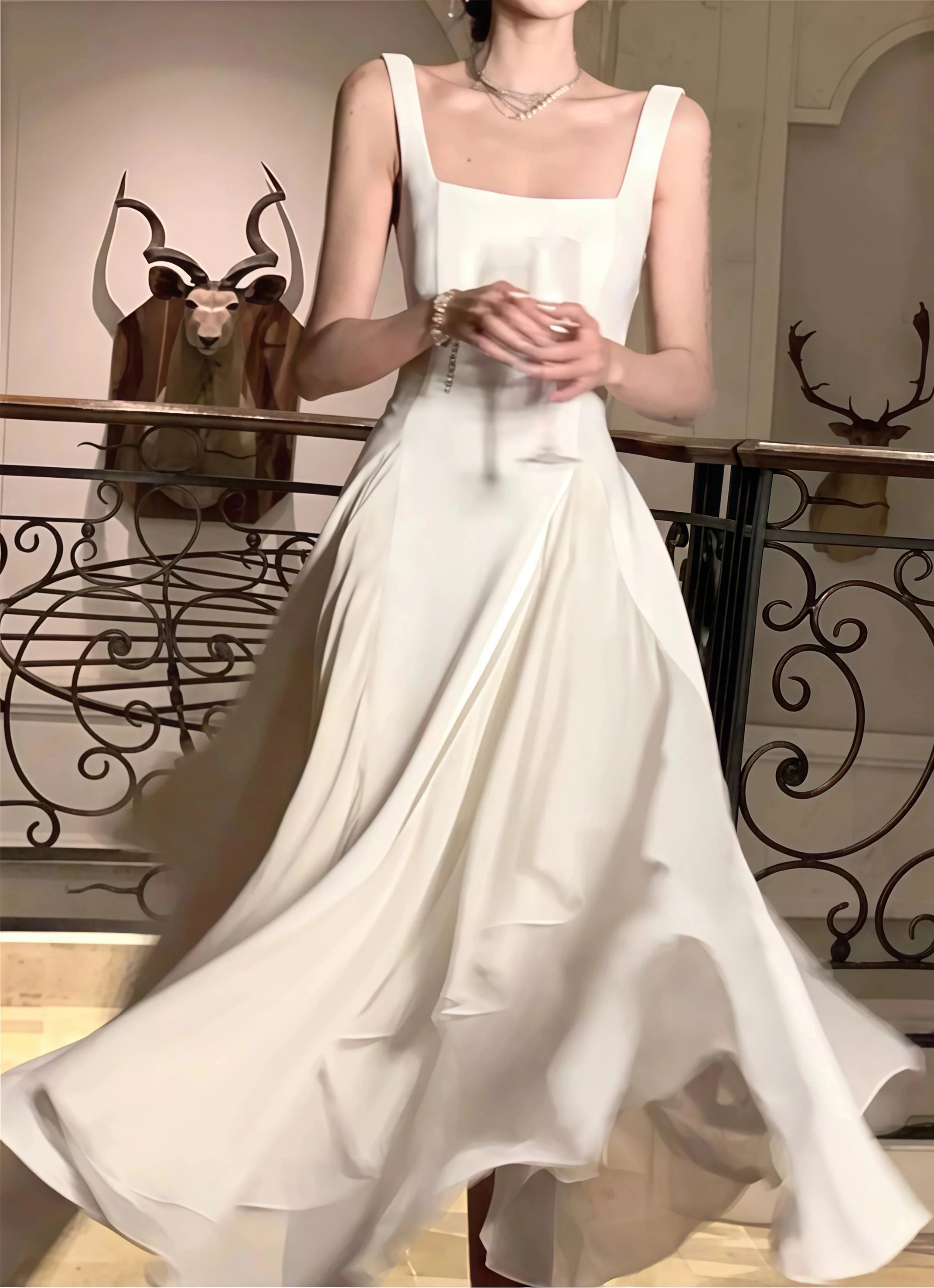 Vintage & Classic Ivory Chiffon Evening Prom Dress