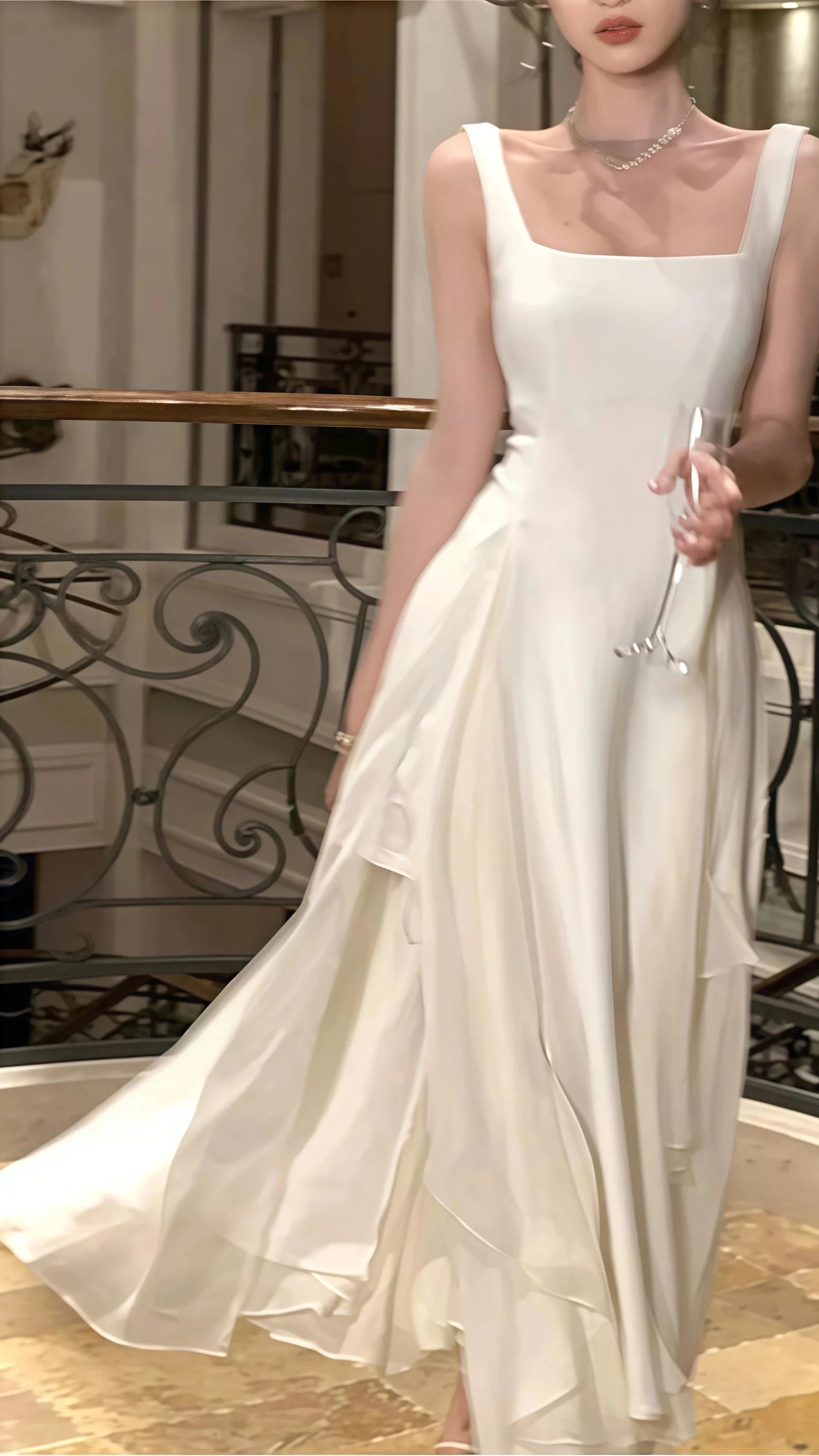 Vintage & Classic Ivory Chiffon Evening Prom Dress