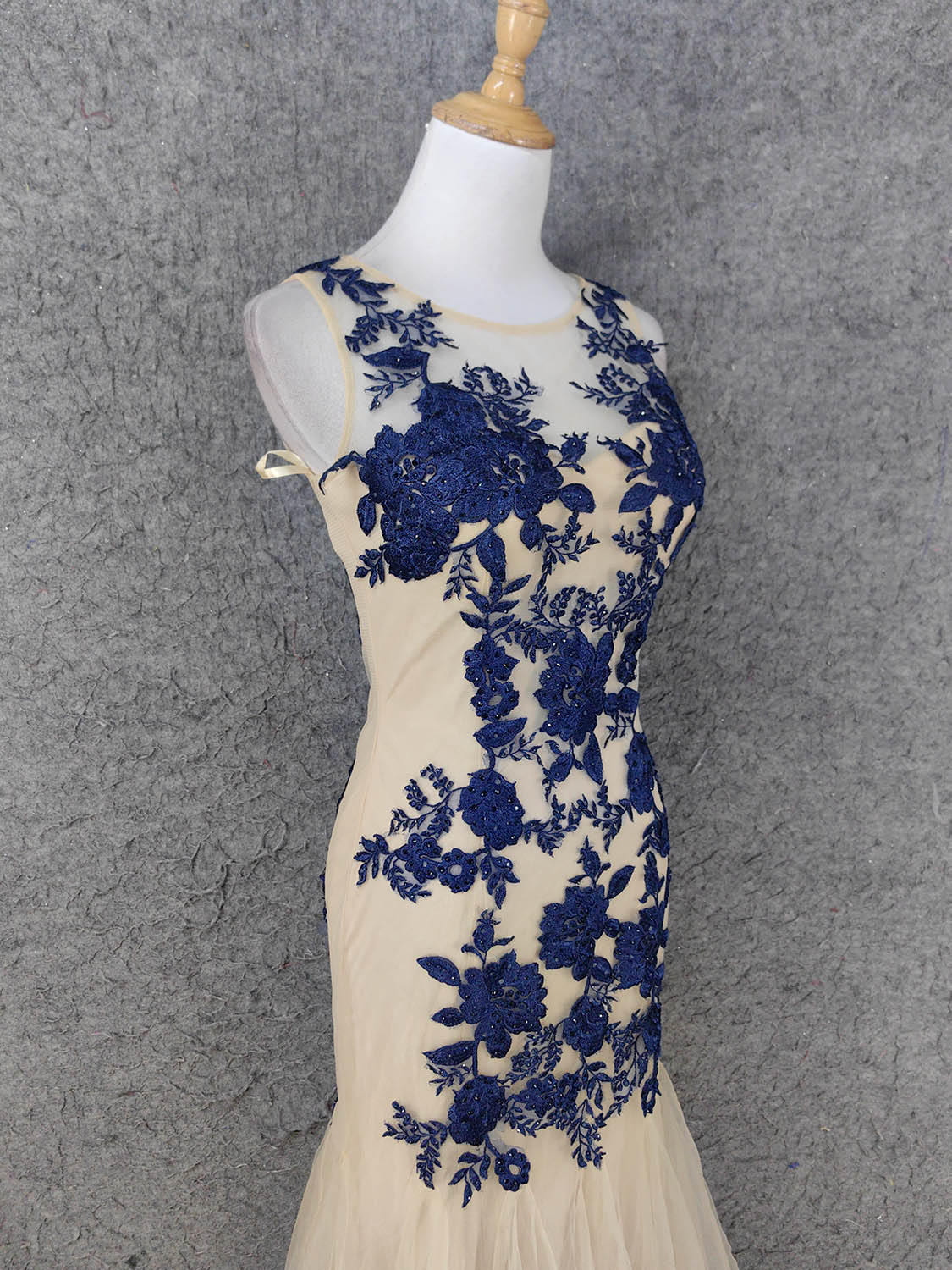 Vintage Cream Navy Mermaid Crew Neck Sleeveless Embroidered Tulle Long Prom Dress Evening Dress