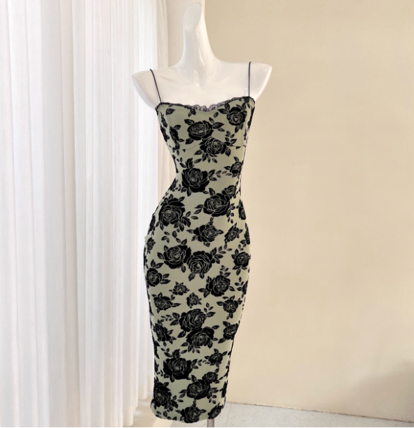 Vintage Dark Green Base Black Rose Printed Slim-Fit Spaghetti Strap Satin Prom Dress Evening Dress