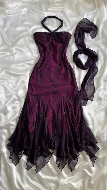 Vintage Dark Purple Halter-Neck Beaded Ruffled Charming Prom Dress Evening Dress Party Dress