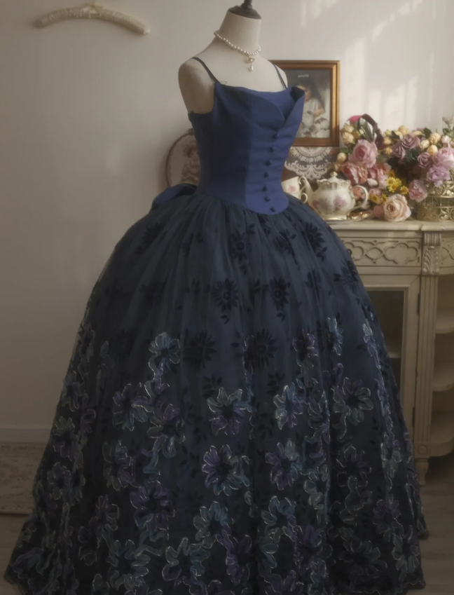 Vintage Elegant Navy Blue Bow Embroidered Train Tulle Ball Gown Evening Dress Sweet 16 Dress Secondary image