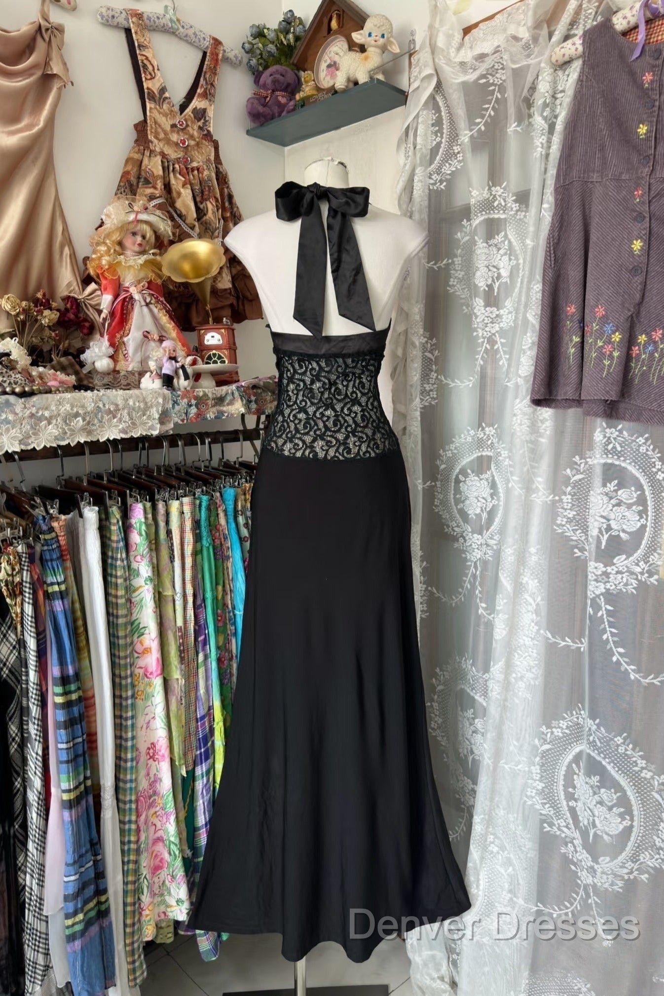 Vintage Fashion Mermaid Halter Black Floor Length Evening Dress Prom Dress Secondary image