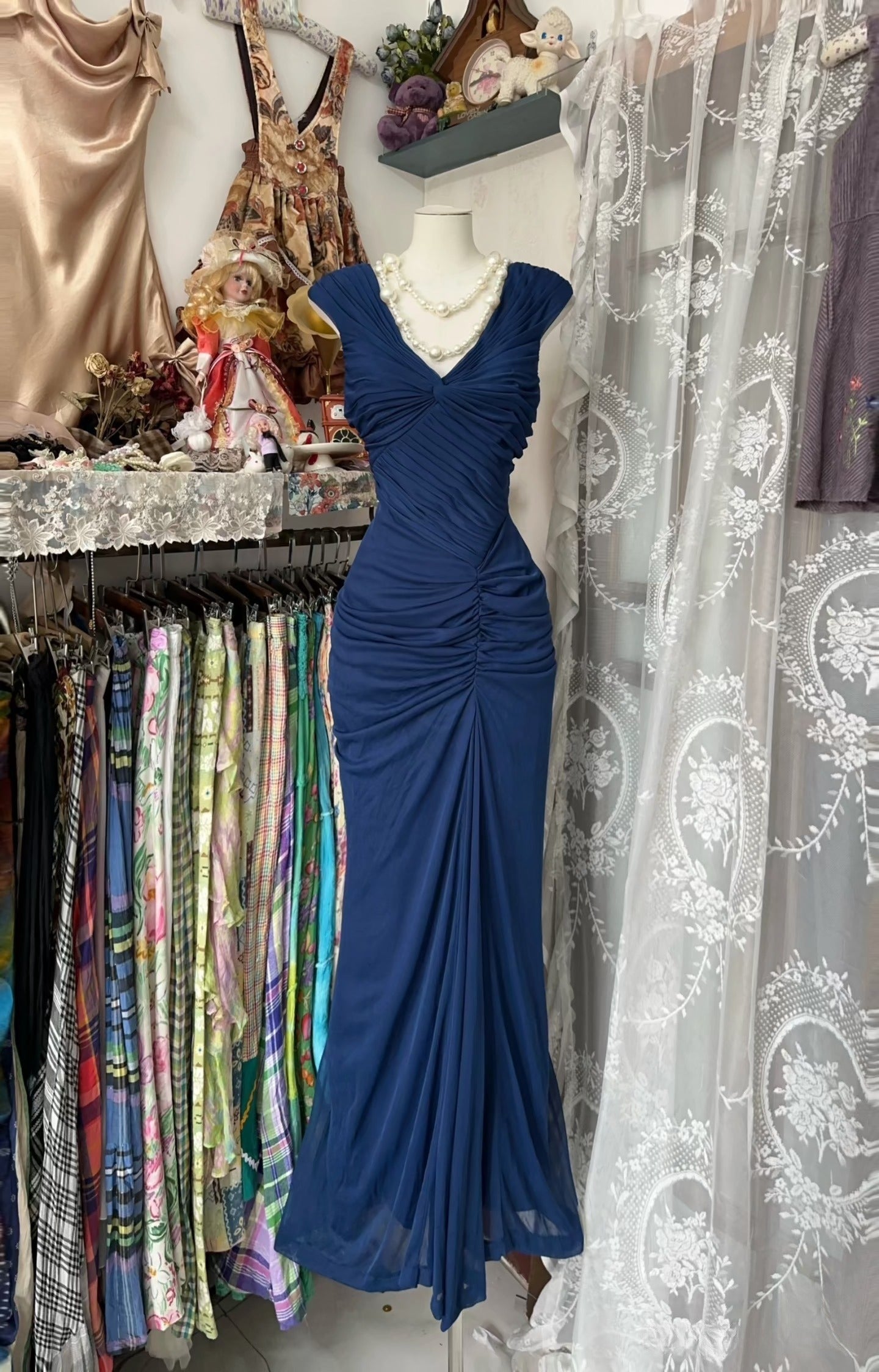Vintage Fashion Mermaid V Neckline Navy Blue Floor Length Evening Dress Prom Dress Main image