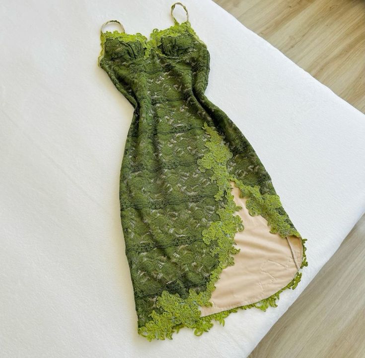 Vintage Green Dress Lace Prom Dress Secondary image