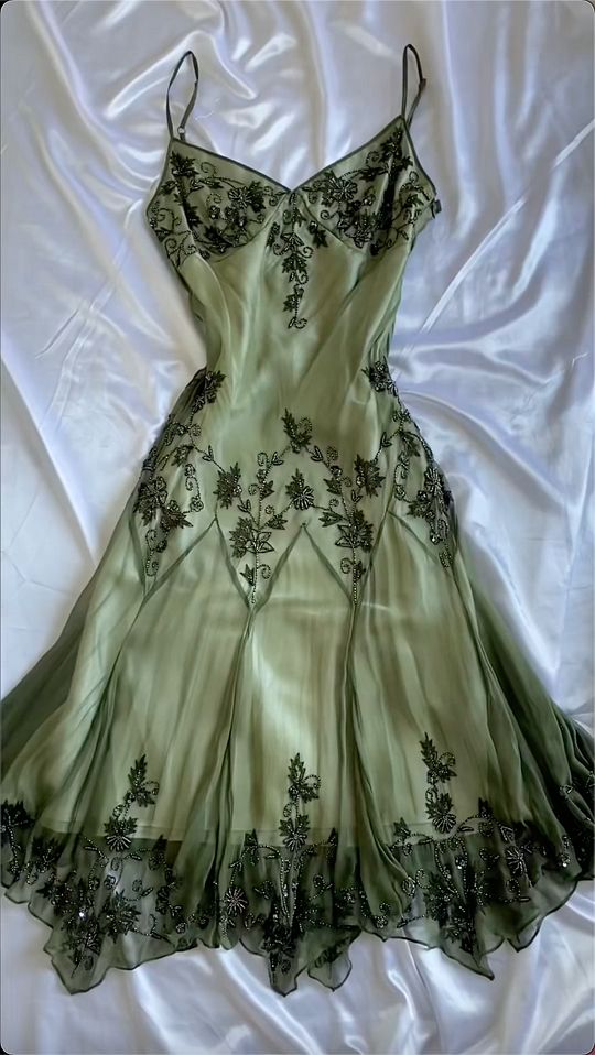 Vintage Green Emerald Maxi Dress Embroidered Crystals Floral Prom Dress Secondary image