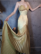 Vintage Green Mermaid Deep V-Neck Pleated Satin Long Prom Dress Evening Dress