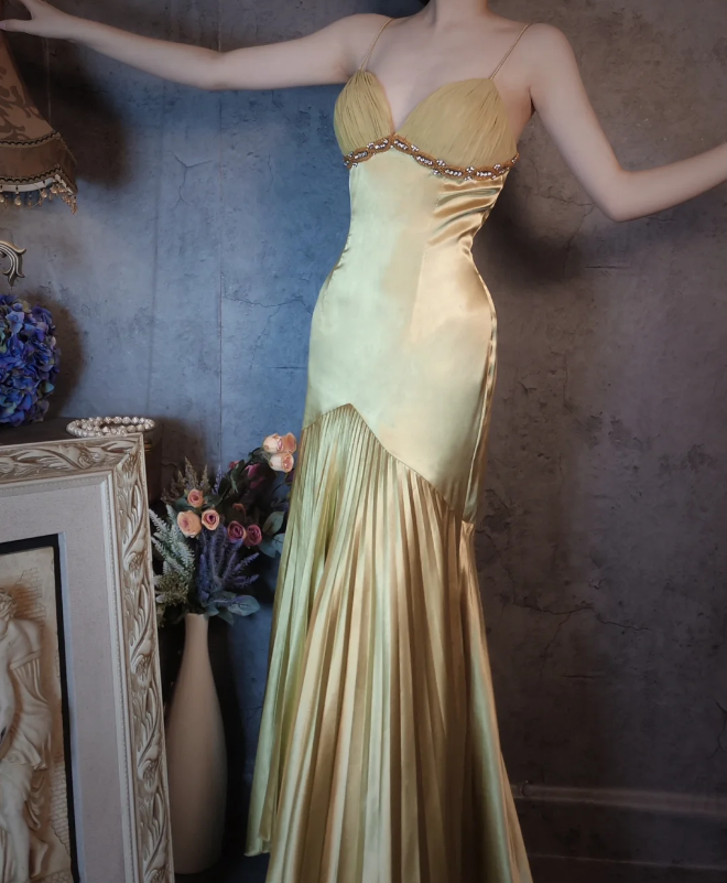 Vintage Green Mermaid Deep V-Neck Pleated Satin Long Prom Dress Evening Dress