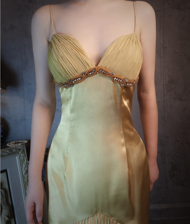 Vintage Green Mermaid Deep V-Neck Pleated Satin Long Prom Dress Evening Dress