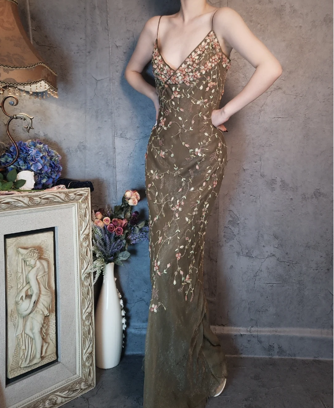 Vintage Green Mermaid Spaghetti Strap Deep V-Neck 3D Floral Embroidery Long Prom Dress Evening Dress Main image