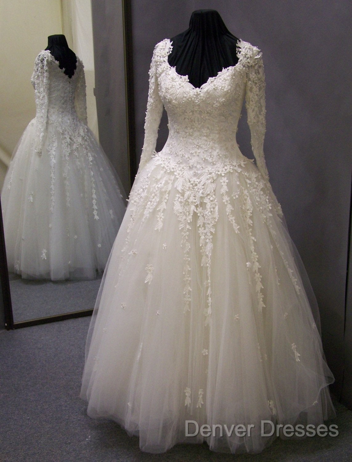 Vintage Long Sleeves Wedding Dress Princess